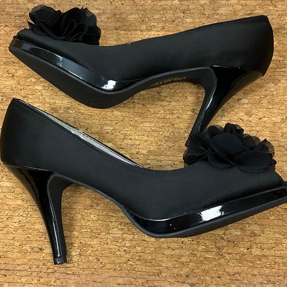 Unlisted Black Satin Peep Toe Heels Floral Platform Pumps Women’s Size 11 - Picture 9 of 12